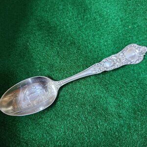 Sterling Silver Souvenir Spoon Ft Dearborn Chicago Ill. 14 gms. 5 inches Long